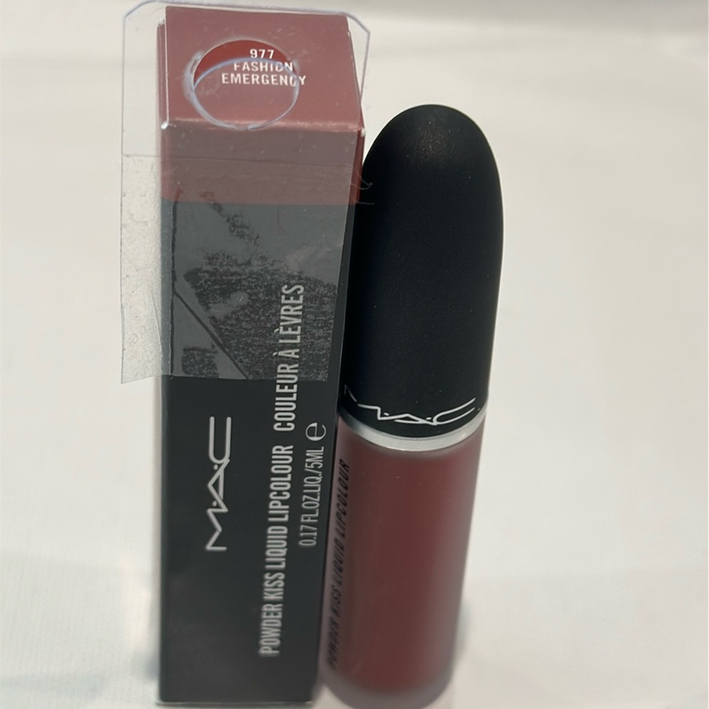 NWT MAC Powder Kiss Liquid Lip Color in Fashion Emergency - No. 977